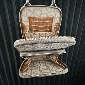 Beautiful Crossbody CALVIN KLEIN